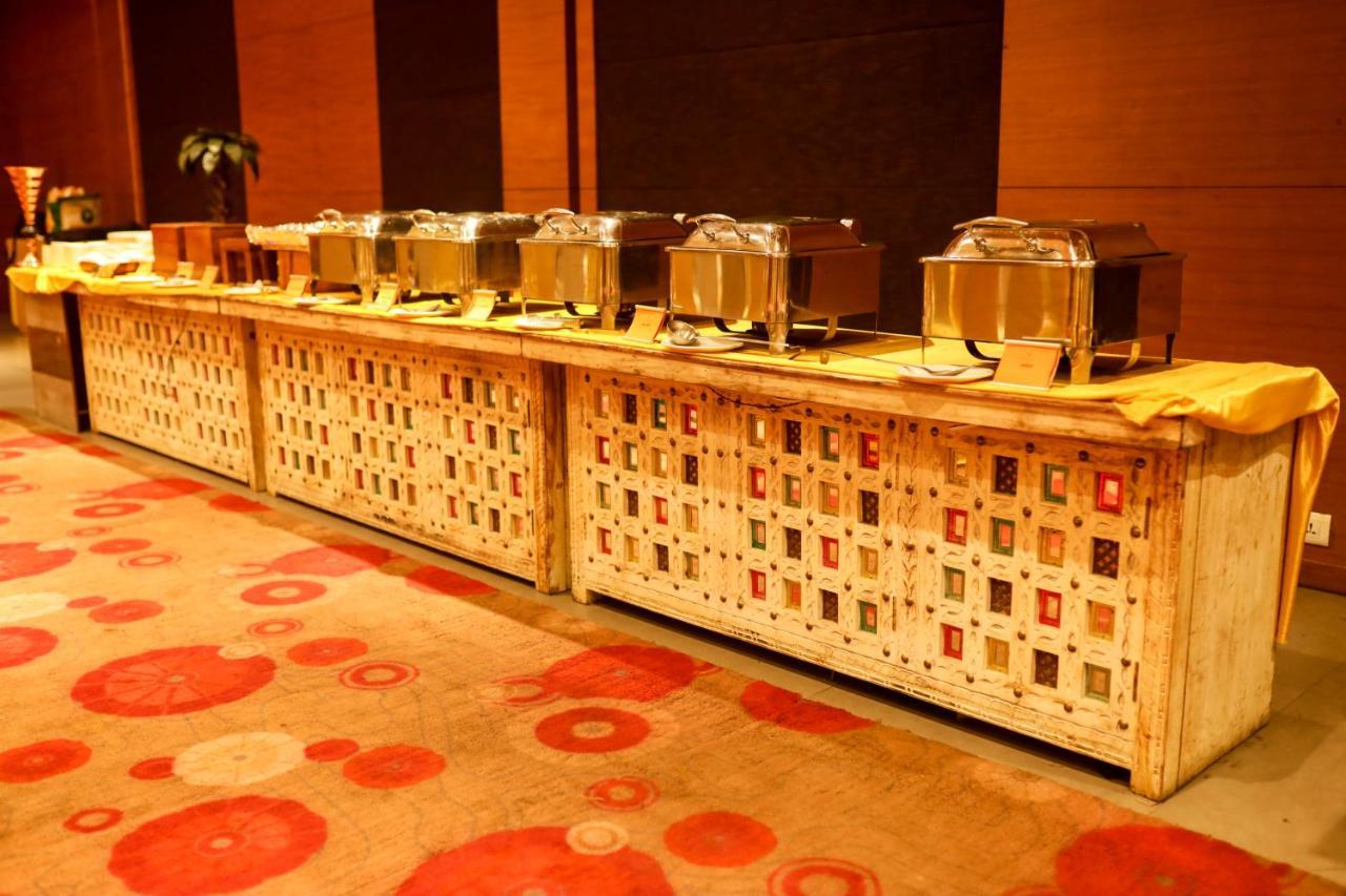 Hotel German Palace Near To Airport Gandhinagar Ngoại thất bức ảnh