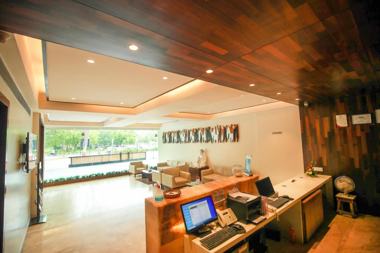 Hotel German Palace Near To Airport Gandhinagar Ngoại thất bức ảnh