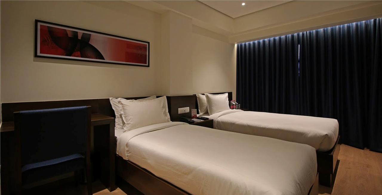 Hotel German Palace Near To Airport Gandhinagar Ngoại thất bức ảnh