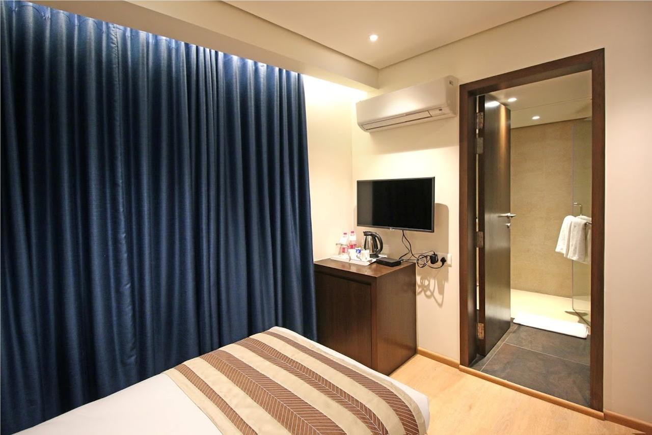 Hotel German Palace Near To Airport Gandhinagar Ngoại thất bức ảnh