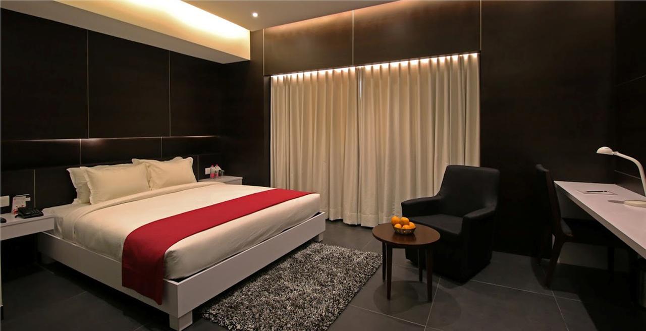 Hotel German Palace Near To Airport Gandhinagar Ngoại thất bức ảnh