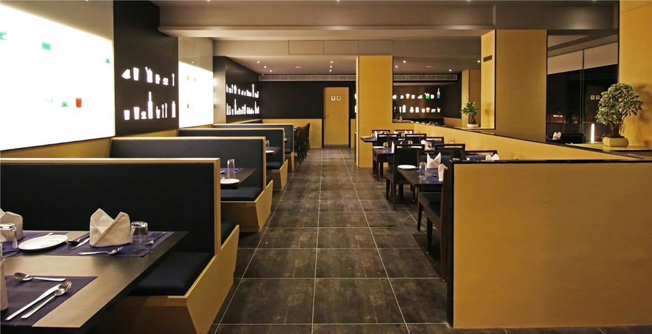 Hotel German Palace Near To Airport Gandhinagar Ngoại thất bức ảnh