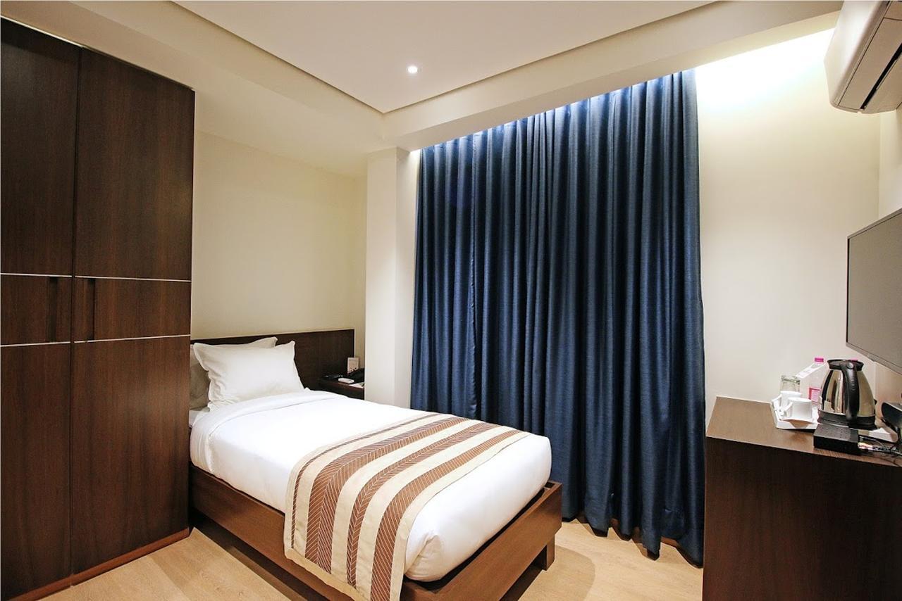 Hotel German Palace Near To Airport Gandhinagar Ngoại thất bức ảnh