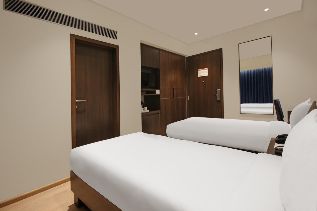 Hotel German Palace Near To Airport Gandhinagar Ngoại thất bức ảnh