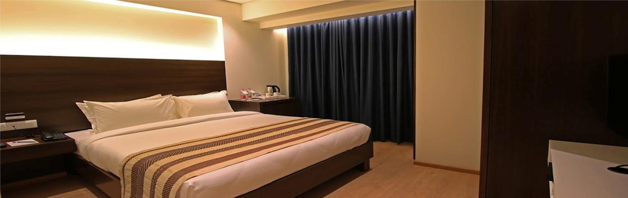 Hotel German Palace Near To Airport Gandhinagar Ngoại thất bức ảnh