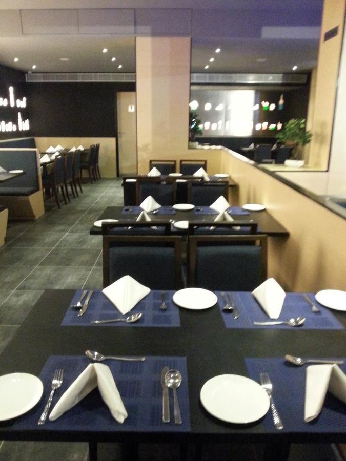 Hotel German Palace Near To Airport Gandhinagar Ngoại thất bức ảnh