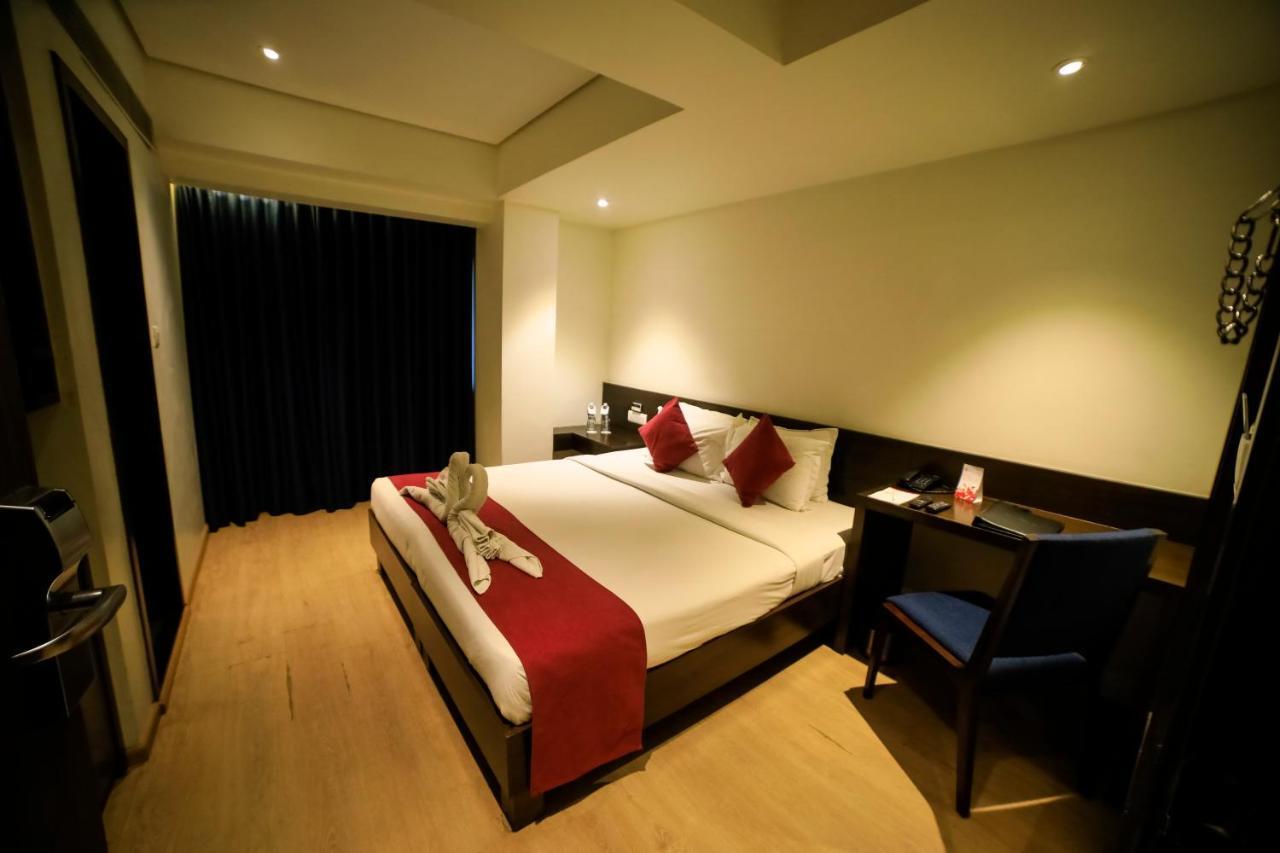Hotel German Palace Near To Airport Gandhinagar Ngoại thất bức ảnh