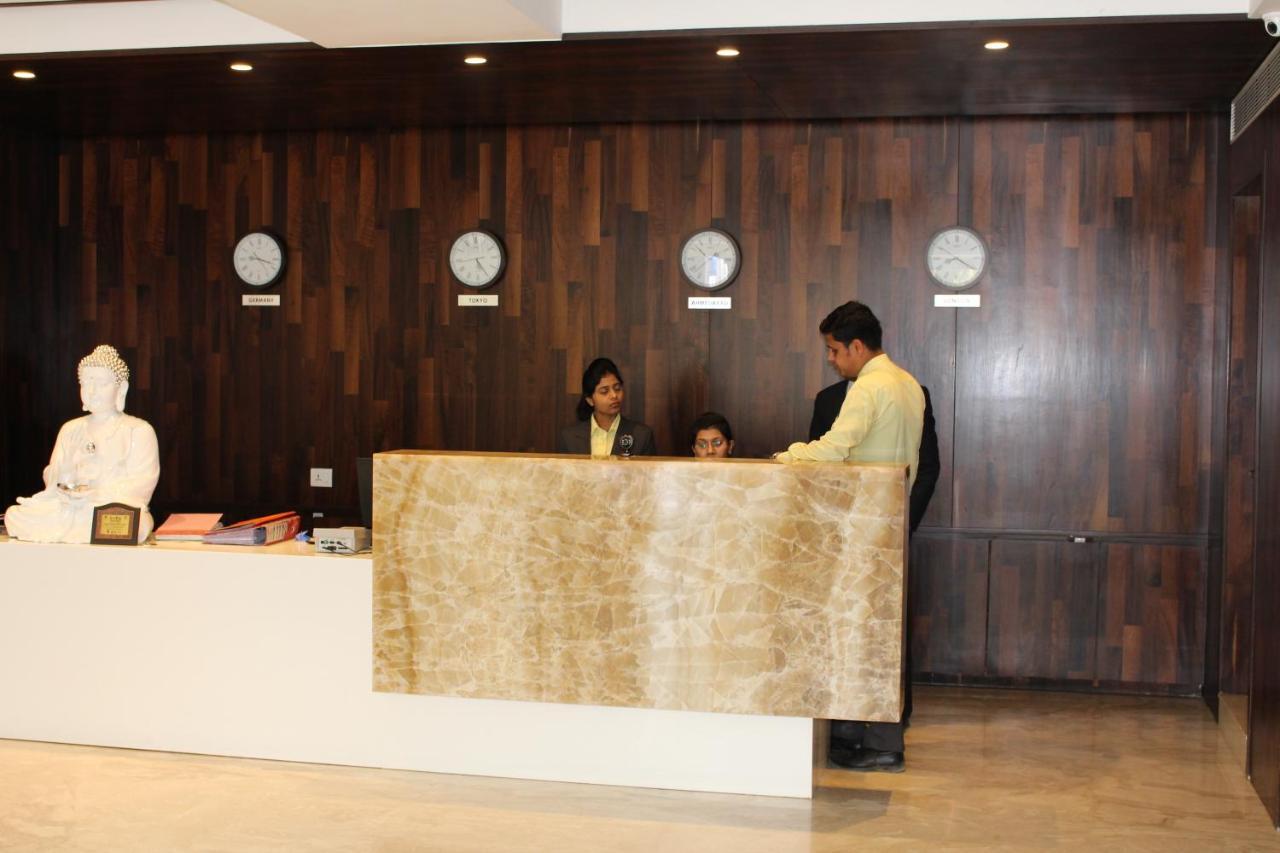 Hotel German Palace Near To Airport Gandhinagar Ngoại thất bức ảnh